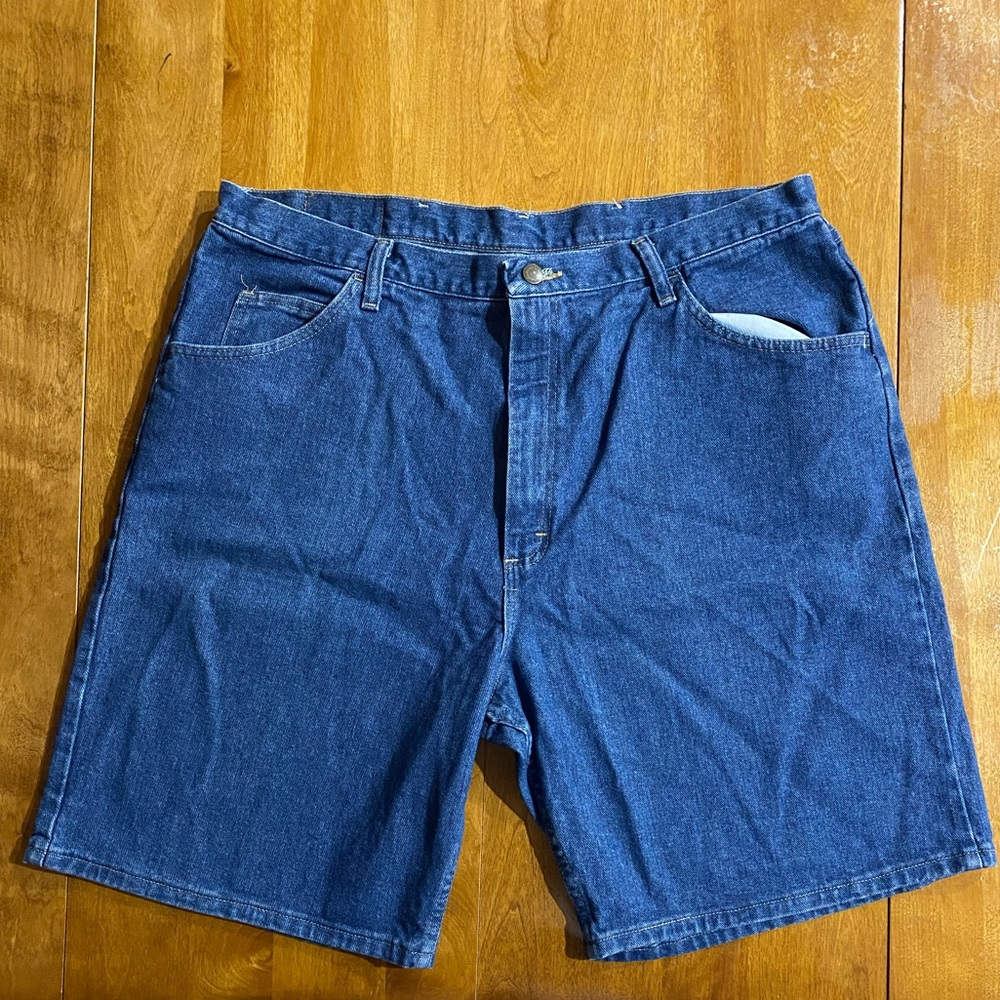 Wrangler‎ Jean Shorts 40’